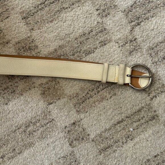 Vintage Prada cream leather belt with silver hardware and minimal wear. A perfec - Picture 1 of 6